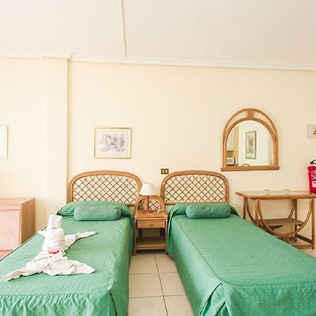 الشقق الفندقية بلايا ذي لاس أميريكاسفي  Chayofa Country Club المظهر الخارجي الصورة